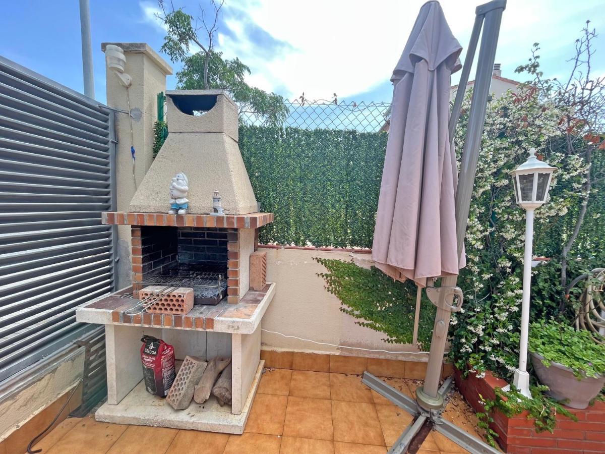 Casa En Vilafortuny Con Barbacoa Piscina Comunitaria Cambrils Exterior foto